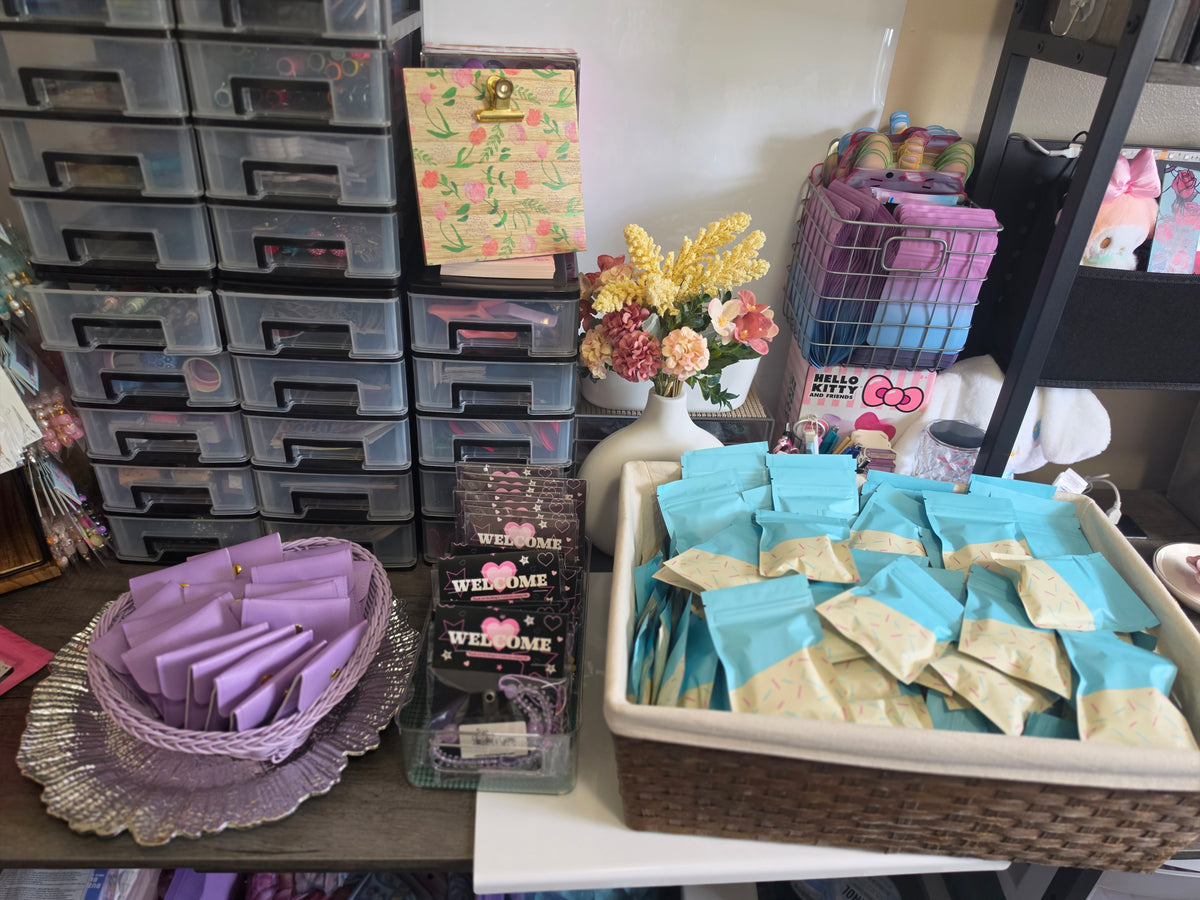 MYSTERY CAPSULES- STATIONERY