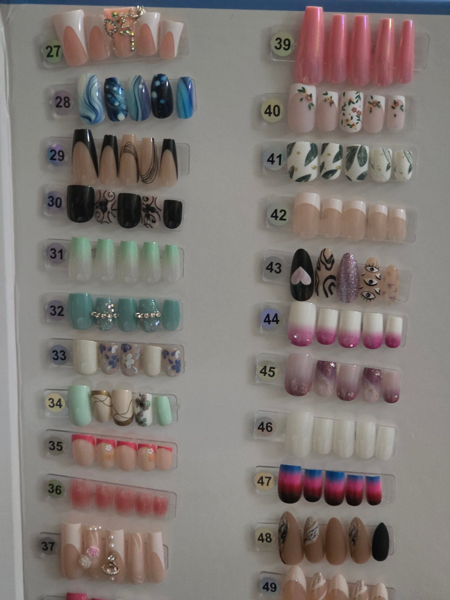 GEM SCOOPS- Nails & Accessories