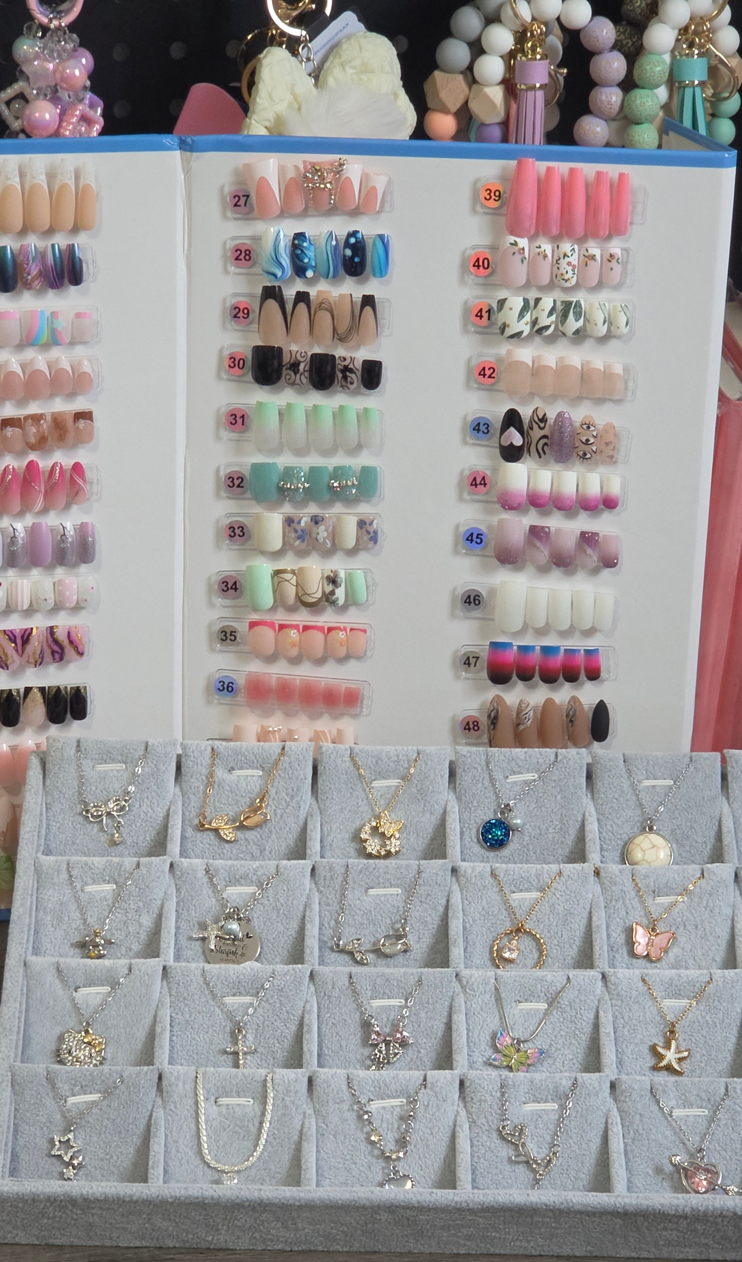 GEM SCOOPS- Nails & Accessories